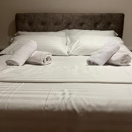 Lotus Apartments فلورا المظهر الخارجي الصورة