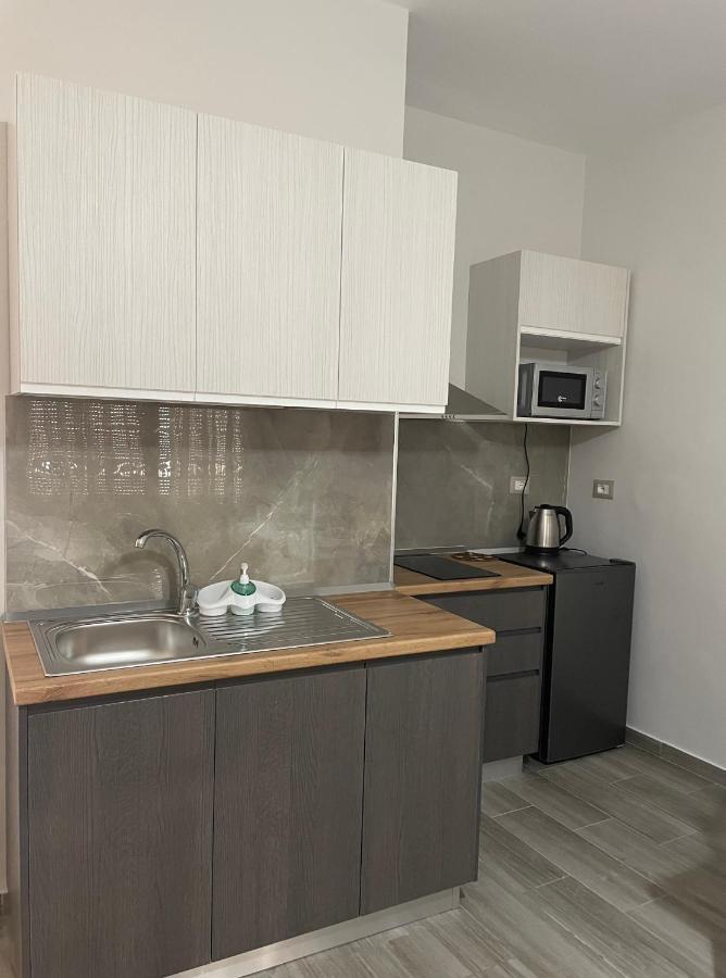 Lotus Apartments فلورا المظهر الخارجي الصورة