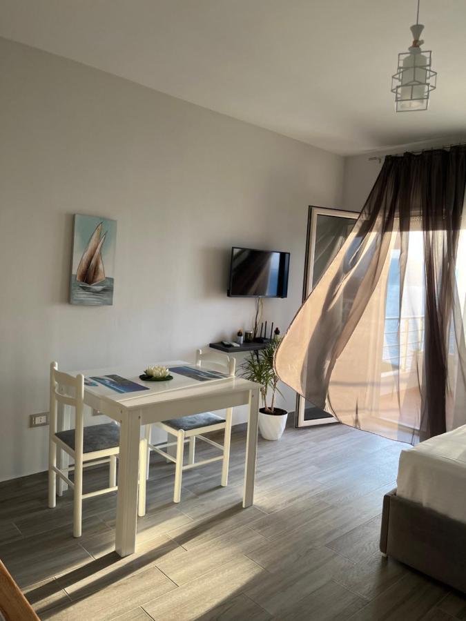 Lotus Apartments فلورا المظهر الخارجي الصورة
